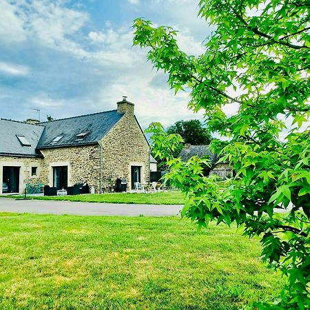 Au Petit Bonheur De Claire Et Jo Panzió La Chapelle-Caro Kültér fotó