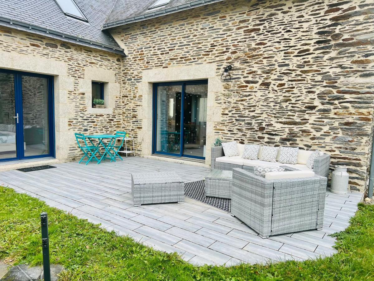 Au Petit Bonheur De Claire Et Jo Panzió La Chapelle-Caro Kültér fotó